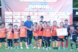 Untag Surabaya kawal sportivitas di Junior Football Cup 2026