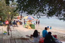 Ribuan wisatawan padati Kepulauan Seribu pada libur panjang
