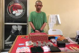 Polresta tangkap pemilik kedai kopi jual paketan ganja Rp1,2 juta