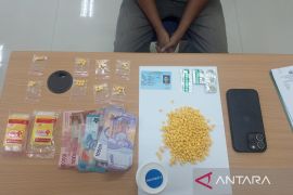 Polisi bongkar peredaran obat ilegal daftar G sasar perumahan di Bekasi