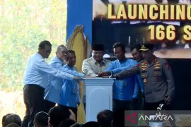 Prabowo resmi awali panen raya jagung dan pembangunan gudang pangan