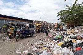 DLH Mataram mengajukan tambahan anggaran BBM armada pengangkut sampah