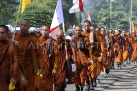 Di jalan panjang bernama damai