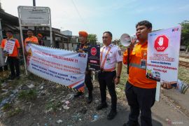 Sosialisasi keselamatan berlalu lintas di perlintasan