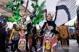 Gegap gempita Karnaval Budaya Kalimantan Tengah berpadu dalam harmoni