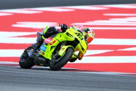 Di Giannantonio menangi MotoGP Catalunya yang penuh drama