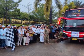 Bupati  Kabupaten Merangin lepas 101 orang JCH Kloter 23