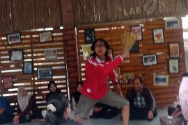 Kepala Badan Bahasa apresiasi Lab Gates lestarikan sastra lokal