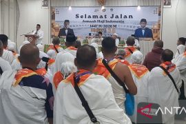 389 jemaah haji Sultra kloter 38 di Embarkaai Makassar bertolak ke Tanah Suci.
