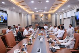 Rakor bersama para kepala daerah di Kalsel, Menteri Nusron: Penentuan lokasi LP2B menjadi kewenangan daerah