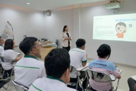 Optik Tunggal Tingkatkan Kompetensi Optometris Lewat Pelatihan Pediatric Vision Care
