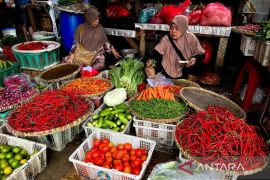 Harga pangan Selasa ini, cabai rawit Rp74.150/kg dan telur ayam Rp30.300/kg