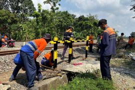 KAI Semarang tutup enam perlintasan tak dijaga selama 2026