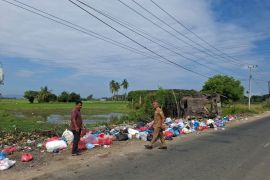 DLH minta gampong di Aceh Besar siapkan kontainer sampah