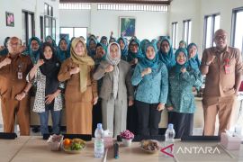 Wali Kota Mojokerto ajak PKK kembangkan ekonomi kreatif lewat membatik