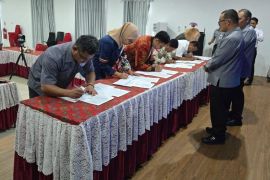 Kanwil Kemenkum Babel-OBH tandatangani kontrak bantuan hukum gratis