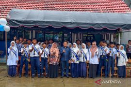 Kepsek SMPN 6 HST harapkan siswa berkarakter baik lanjutkan pendidikan