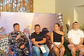 TNI siapkan KRI dan helikopter untuk amankan Red Bull Cliff Diving Nusa Penida