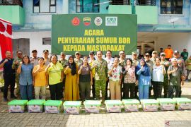 Kasum TNI beri bantuan sumur bor ke warga korban bencana di Tapanuli Tengah