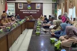 Bupati Sarolangun instruksikan tutup sementara aktivitas PT. SMM
