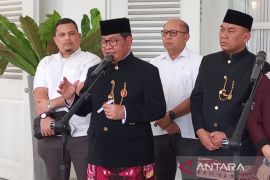 Pramono minta penjual kartu Jakcard DKI di X ditindak tegas