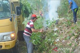 Pemkab Bangka Barat bersihkan lingkungan cegah penyebaran penyakit