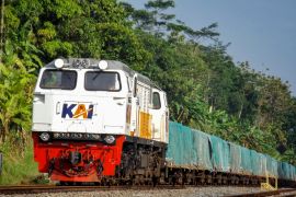 Angkutan Semen dan Klinker KAI Capai 752 Ribu Ton, Dukung Distribusi Material Pembangunan Nasional