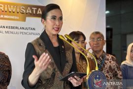 Kemenpar berencana pasang 136 mooring buoy tersebar di kawasan di Raja Ampat