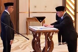 Mendiktisaintek lantik Rektor Unsoed periode 2026-2030