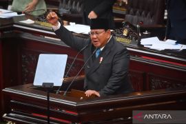 President Prabowo urges public to record, report problematic officials