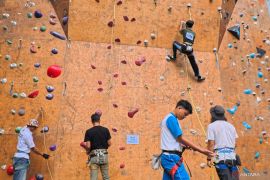 Sudin Pendidikan Jaksel dorong pelajar aktif ikuti O2SN panjat tebing
