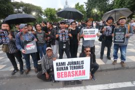 Komunitas pers Surabaya gelar aksi untuk jurnalis dan relawan GSF 2.0