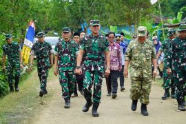 Kodam XXI/Radin Inten ajak warga Tanggamus rawat hasil pembangunan