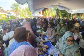 Gerakan Pangan Murah di Sampit laris diserbu warga