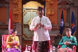 Pemkab Buleleng dan Pemprov Bali sinergi wujudkan Satu Keluarga Satu Sarjana