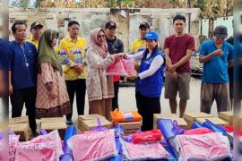 Pemkab salurkan bantuan belasan kepala keluarga korban kebakaran di Tewah