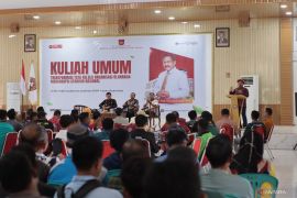 Prodi PJKR STKIP Tamsis Bima perkuat tata kelola olahraga lewat kuliah umum