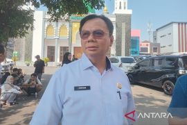 DPRD Bogor gelar paripurna istimewa di desa pakai meja dan bangku SD