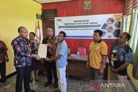 Kantah Manokwari tuntaskan penerbitan 125 sertifikat program PTSL 2026