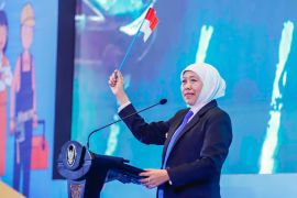 Khofifah: Lulusan SMK-LKP Jatim siap bersaing di kancah global