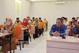 Dinkes P2KB Gorontalo perkuat layanan maternal tekan kematian ibu anak