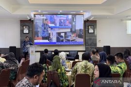 Diskominfo Kalsel bekali strategi komunikasi humas 13 kabupaten/kota
