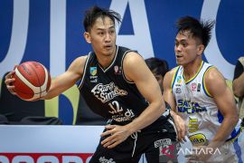 Reggie Mononimbar pertama kalinya lawan Pelita Jaya di "playoff" IBL