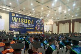 Wisuda Ke-41 IIB Darmajaya: Kampus Global Lampung lahirkan SDM Unggul Berdaya Saing Dunia