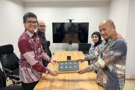 PT SBI kolaborasi dengan Peruri untuk cetak koin emas fisik IDN Gold