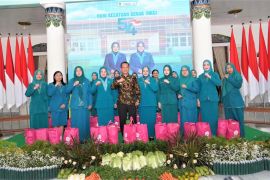 Ketua PKK Kabupaten Madiun ajak kader dukung wujudkan generasi emas