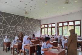 Dinas Pendidikan Sumbar klarifikasi pemanggilan para guru terkait digitalisasi absen