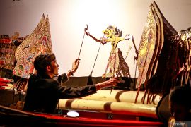 Pergelaran wayang kulit semalam suntuk di Nganjuk