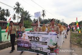 Pawai Ta'aruf meriahkan Pembukaan MTQ Ke-XIV Padang Lawas Utara