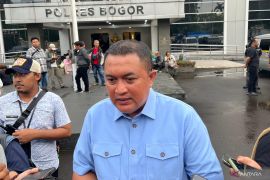 Pemkab Bogor pasang portal pembatas truk tambang di sejumlah titik
